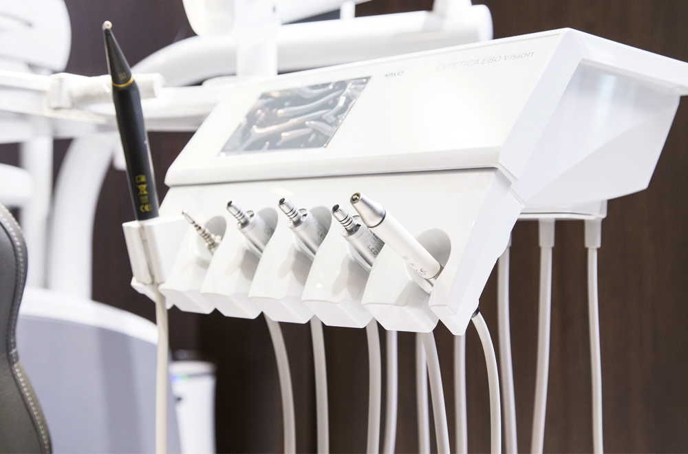 Vacuum tubes automatically flushing by automatic flushing device every time we welcome our patient. 